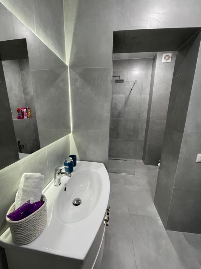 Lovely Apartment Тирана Экстерьер фото