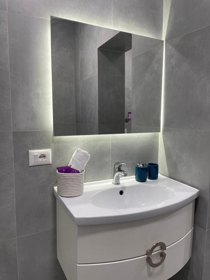 Lovely Apartment Тирана Экстерьер фото
