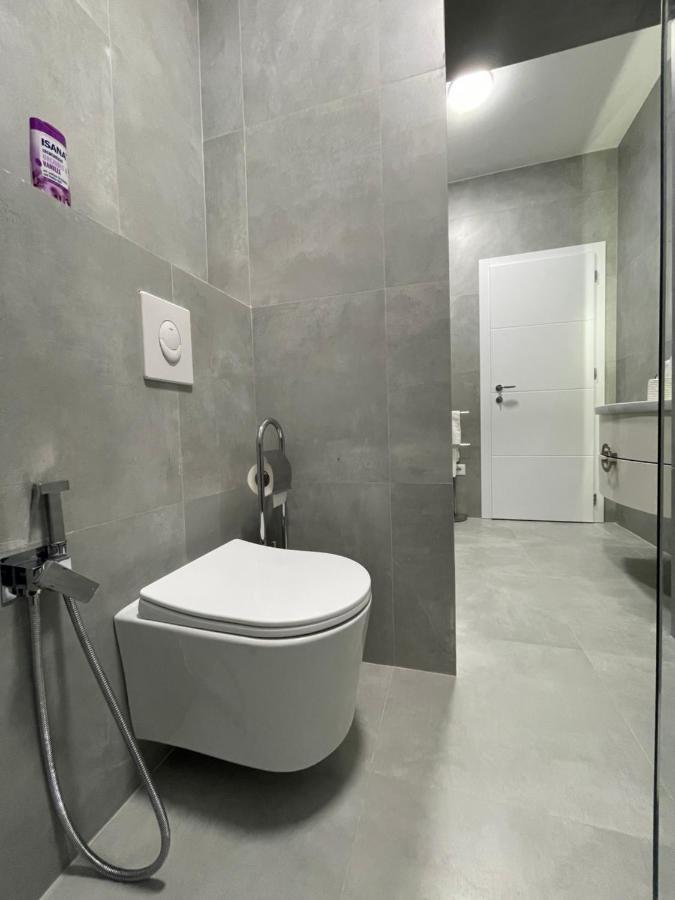 Lovely Apartment Тирана Экстерьер фото
