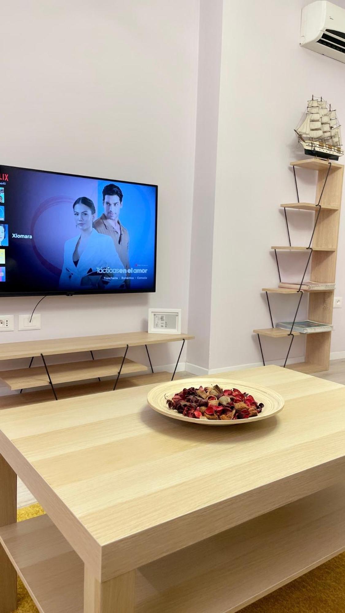Lovely Apartment Тирана Экстерьер фото